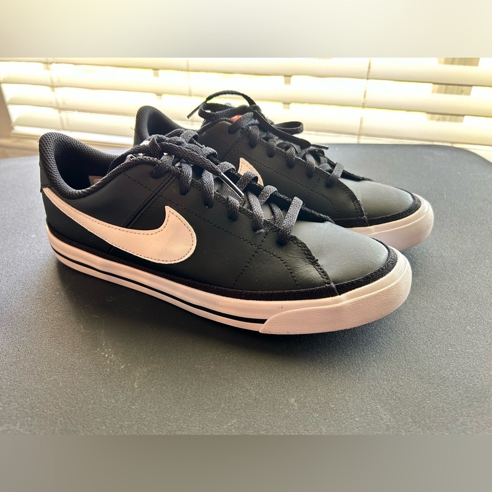 Nike Court Legacy, Black/ Gum Light Brown/White, Big Kid Shoes 6Y